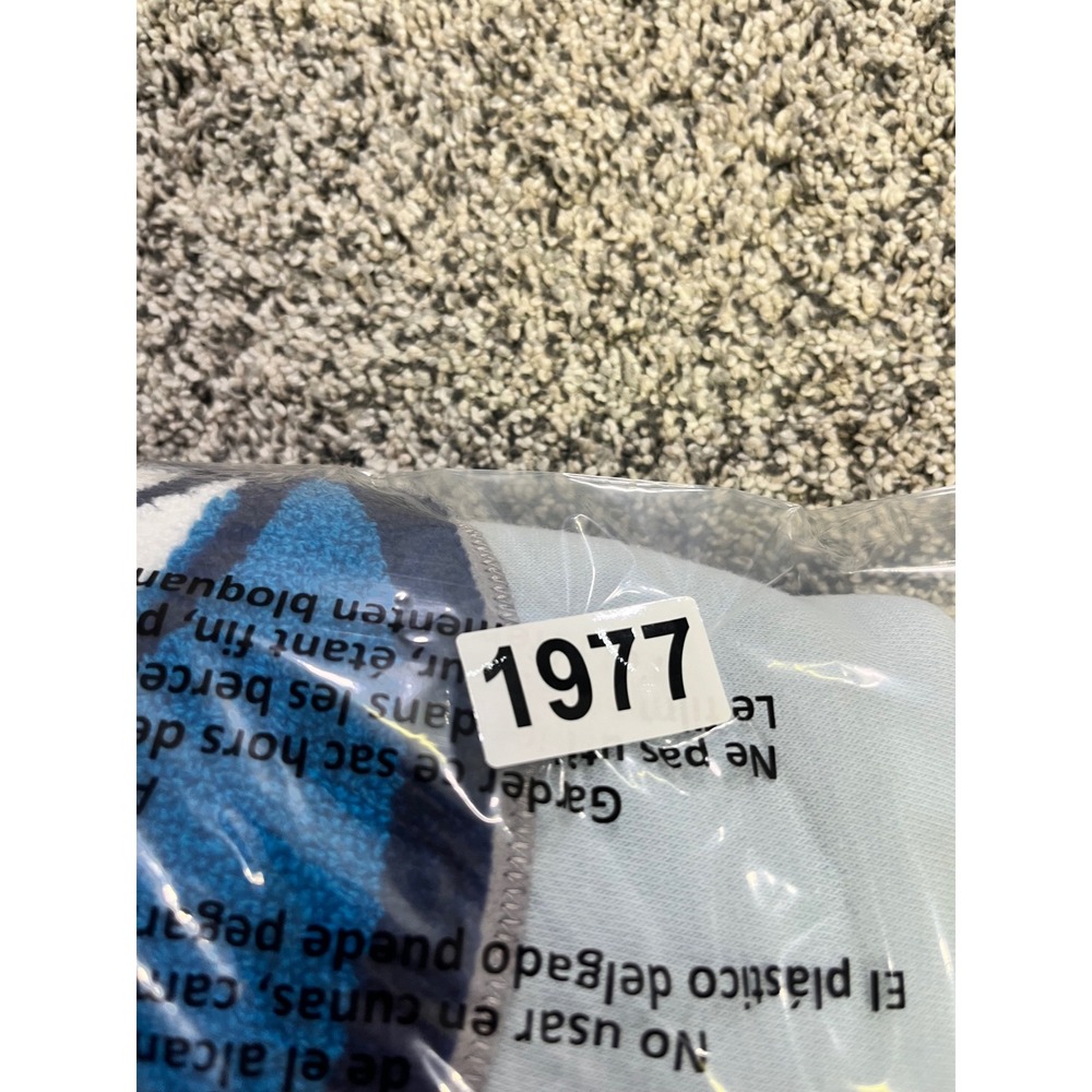 MV Sport Pro-Weave Crewneck Sweatshirt Medium Light Blue Wildcat Chenille Patch - Picture 11 of 11